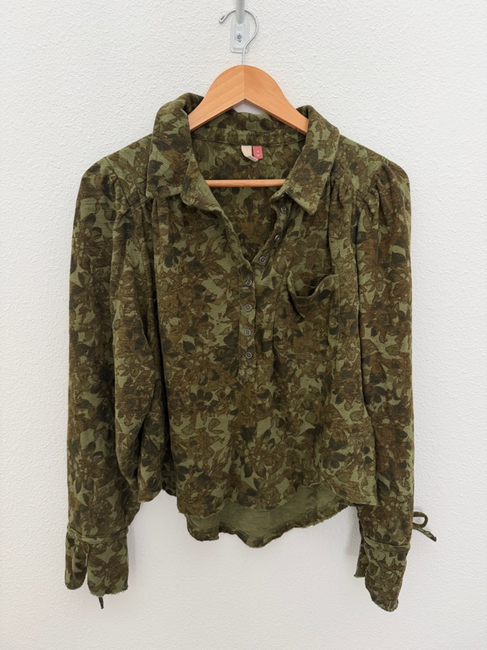 Anthropologie Pilcro Long Sleeve Button Down Top